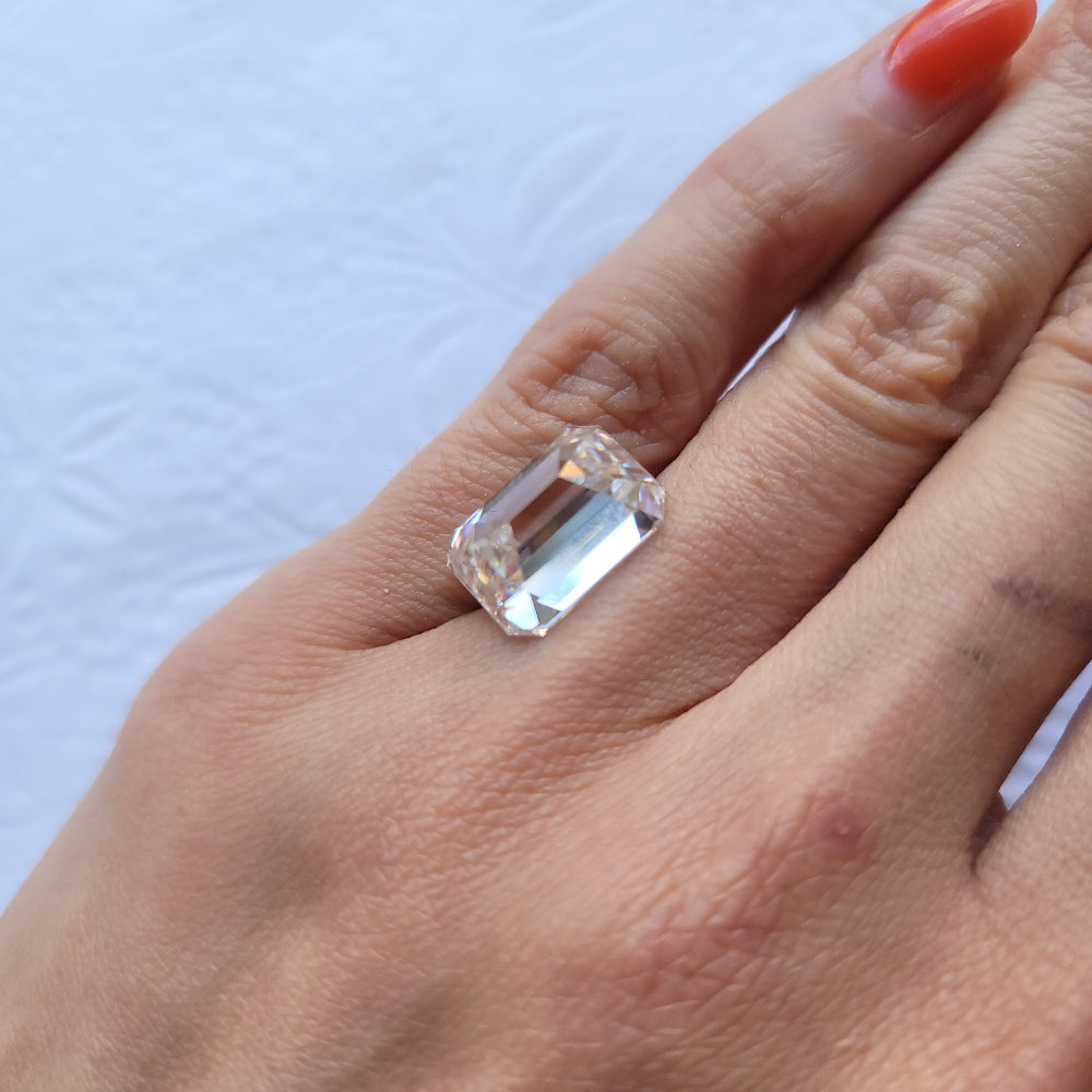 2.0Ct. Emerald Cut Moissanite Gemstone