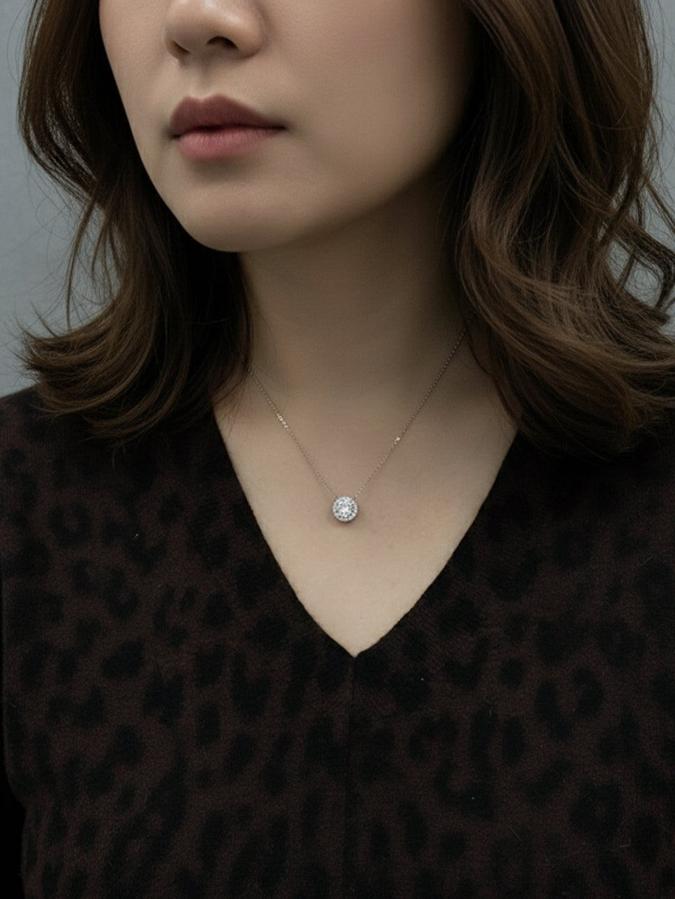 925 Silver Round Cut Moissanite Halo Setting Necklace