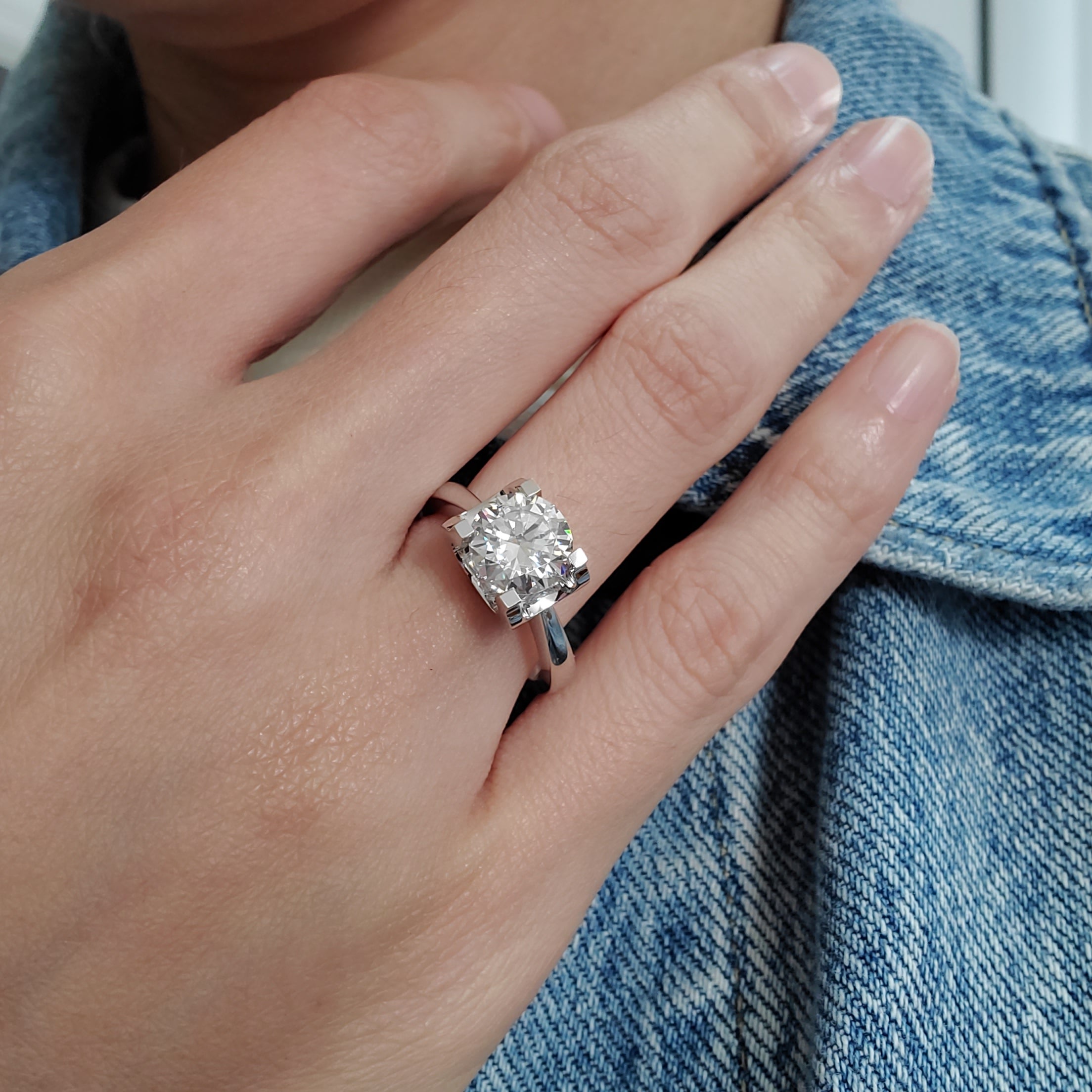 18K White Gold 2.0Ct. Moissanite Bull Head Engagement Ring