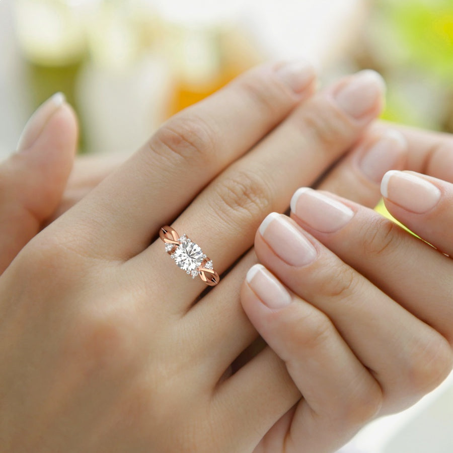 Twist Band Radiance emerald Lab Grown Diamond Center Engagement Ring
