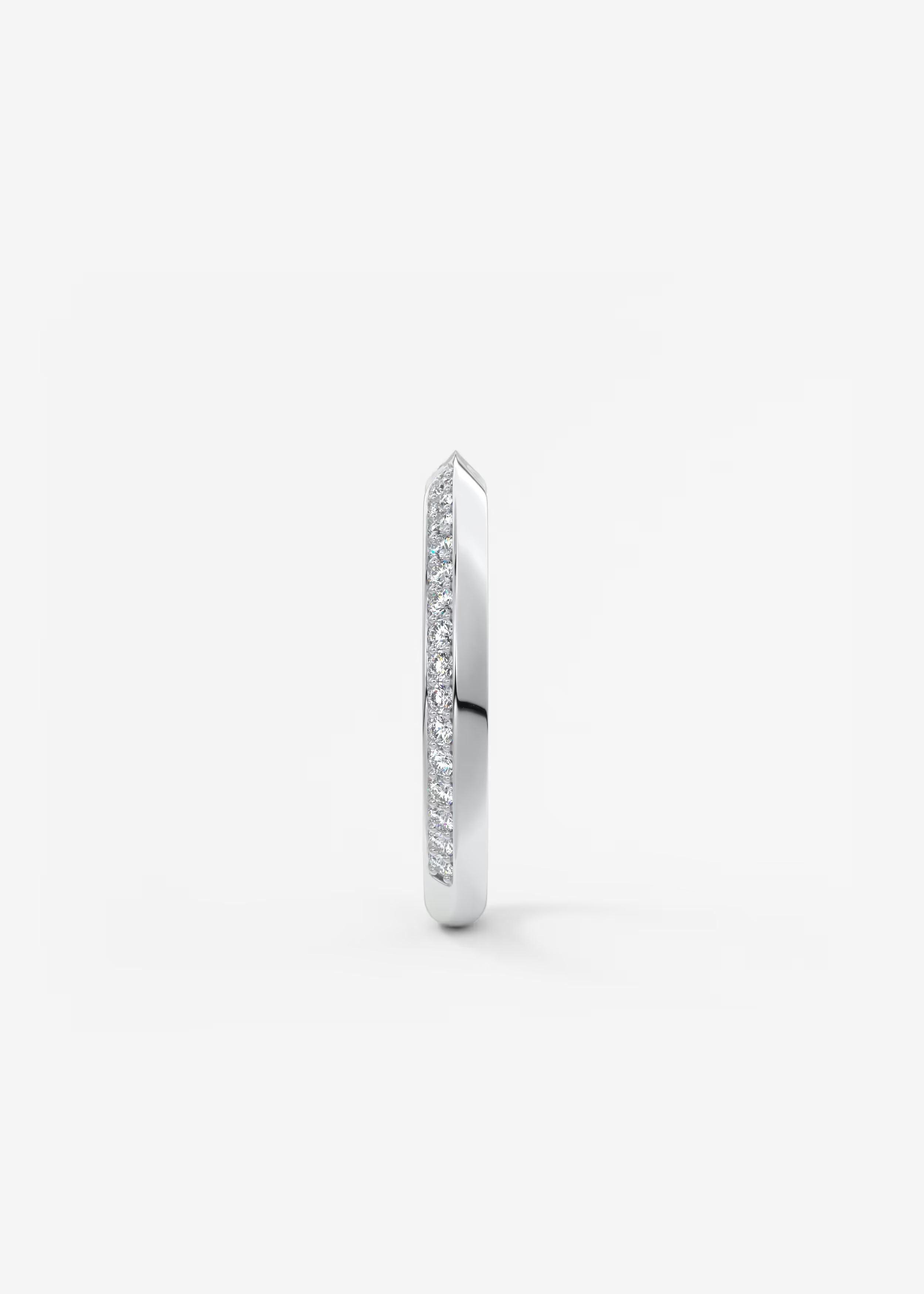 Gold Wave Diamond Band with Lab‑Grown Round Accents