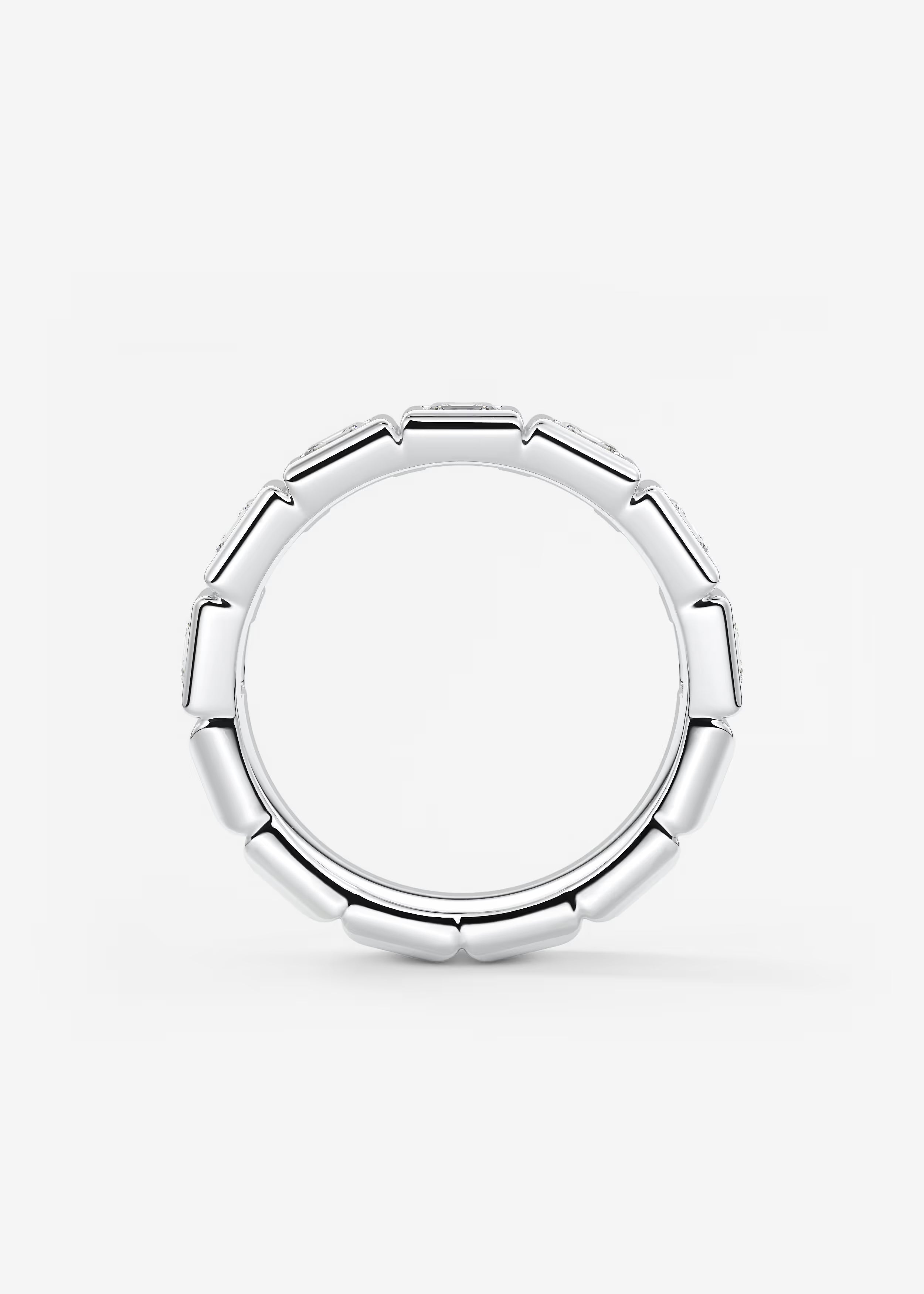 Gold Band with Square Bezel‑Set Lab‑Grown Diamonds in Modern Geometric Design