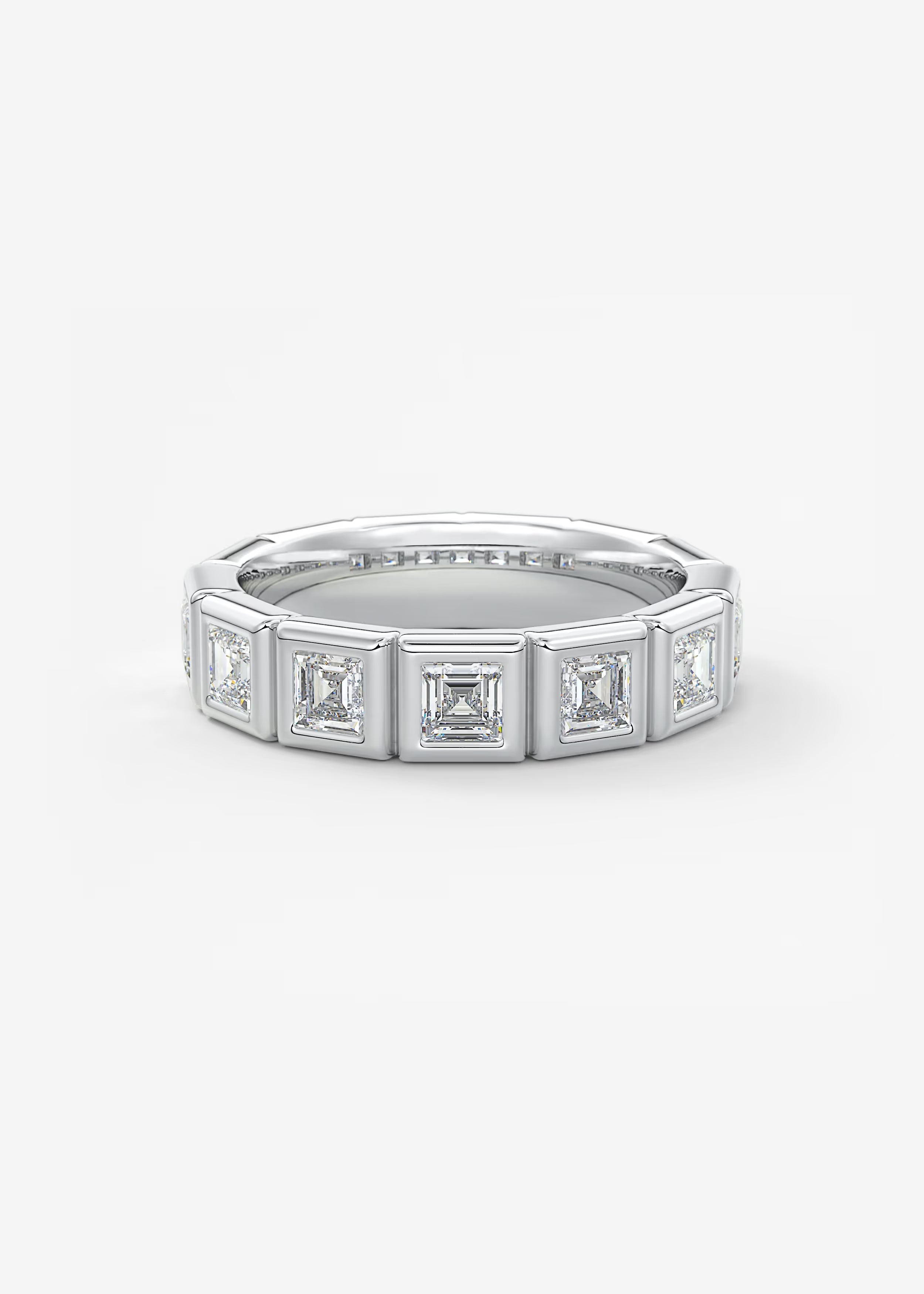 Gold Band with Square Bezel‑Set Lab‑Grown Diamonds in Modern Geometric Design